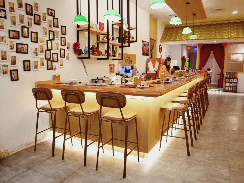 台中西區|丹閎鍋宵夜火鍋店、口碑必點蒜爆蛤蠣去骨嫩雞腿鍋~ - 第6張圖 台中火鍋店李千娜火鍋店 丹閎鍋