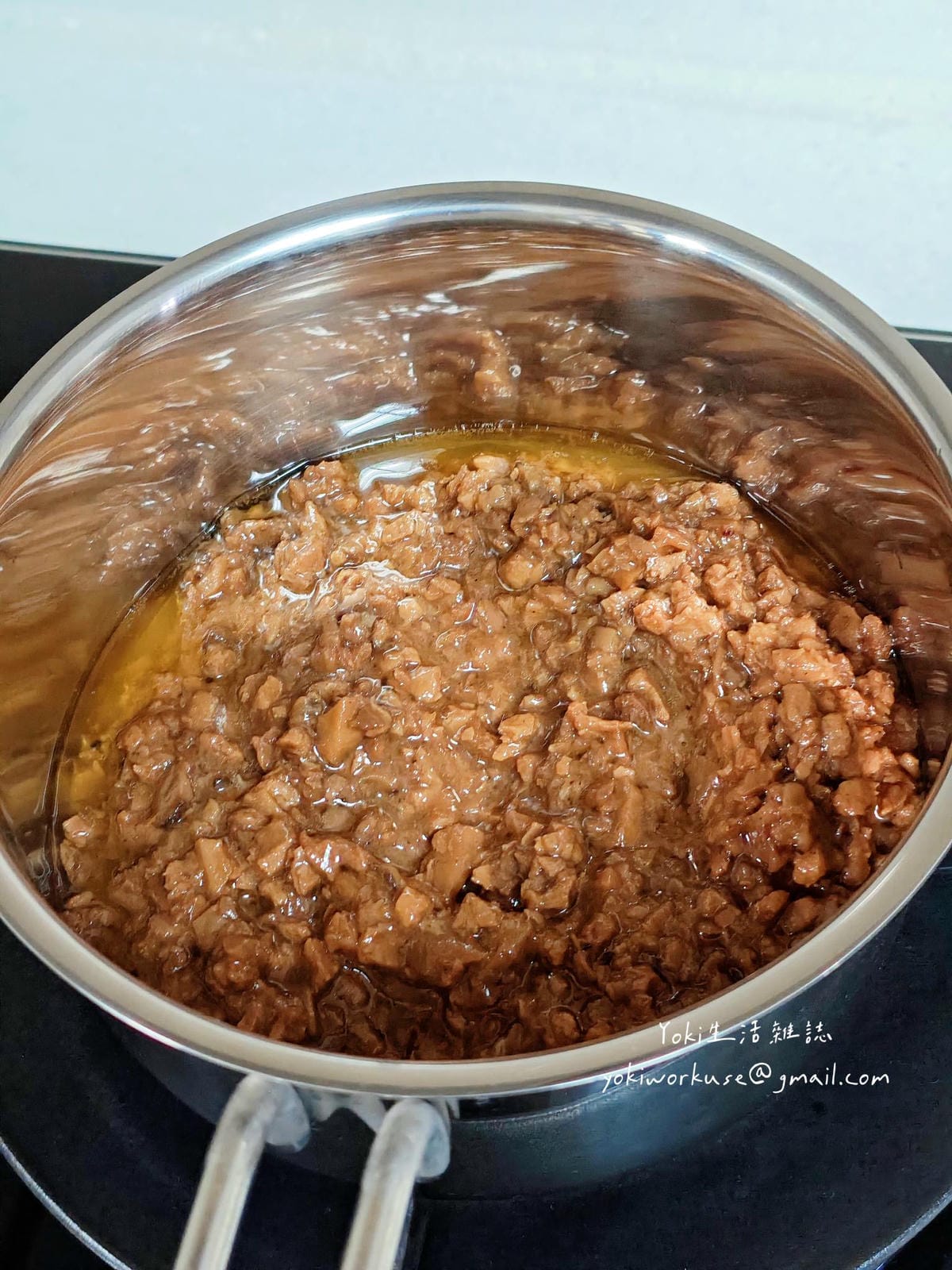 型男大主廚推薦苦茶油連淨評價｜AconPure苦茶油食譜分享+古早味台式肉燥推薦｜無素感素肉燥也能煮出熟悉的好味道!